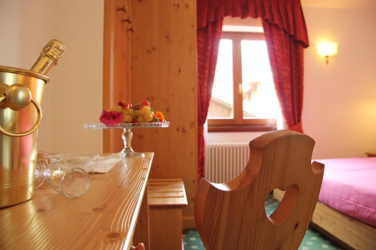 Hotel Lory Pinzolo Esterno foto
