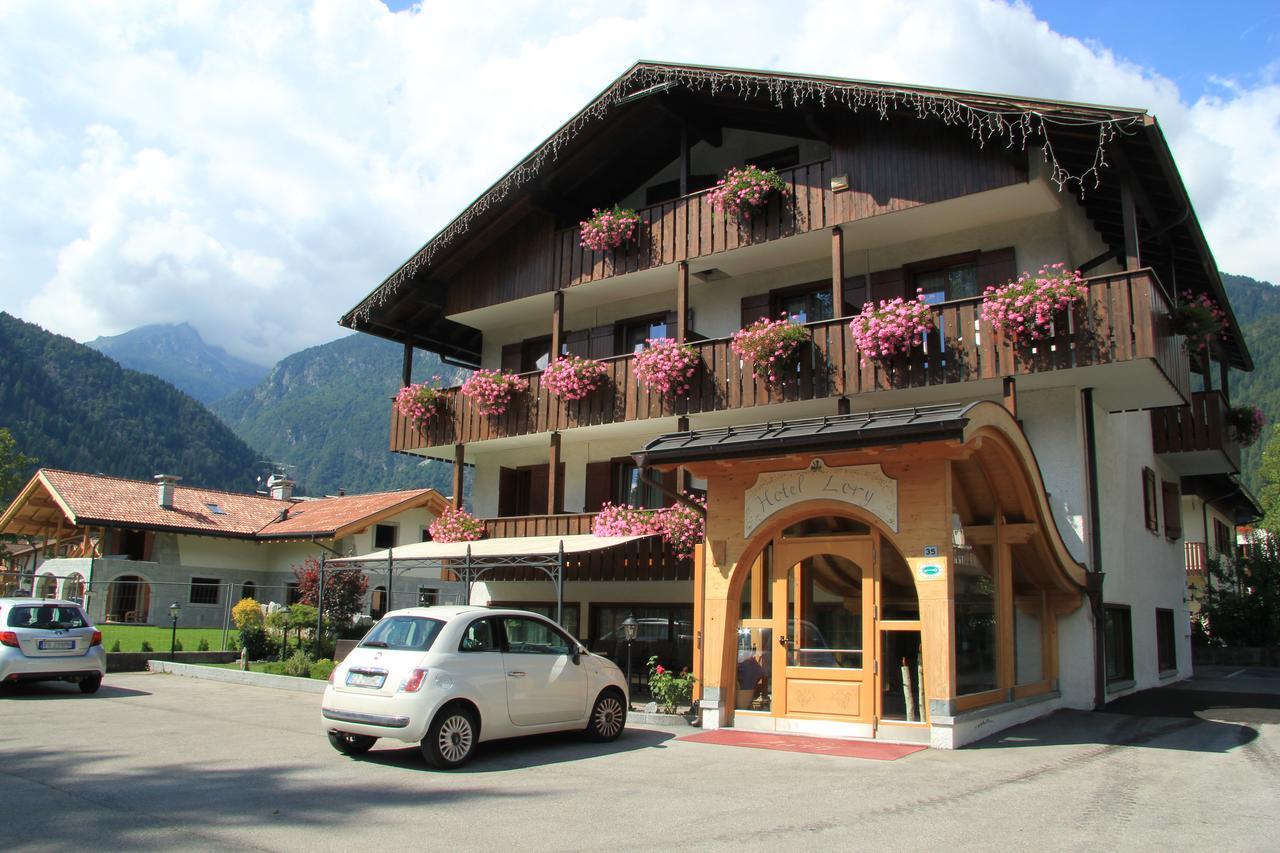Hotel Lory Pinzolo Esterno foto