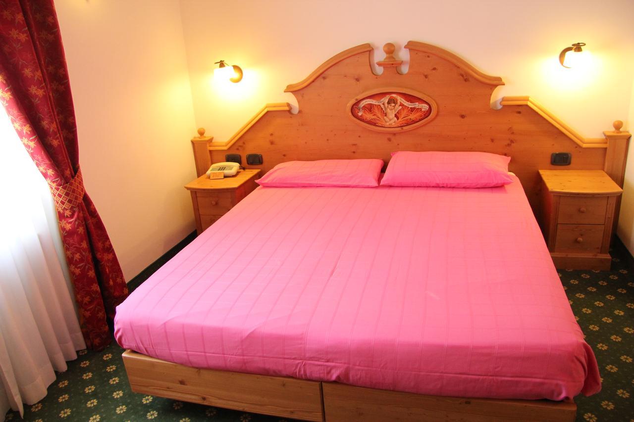 Hotel Lory Pinzolo Esterno foto