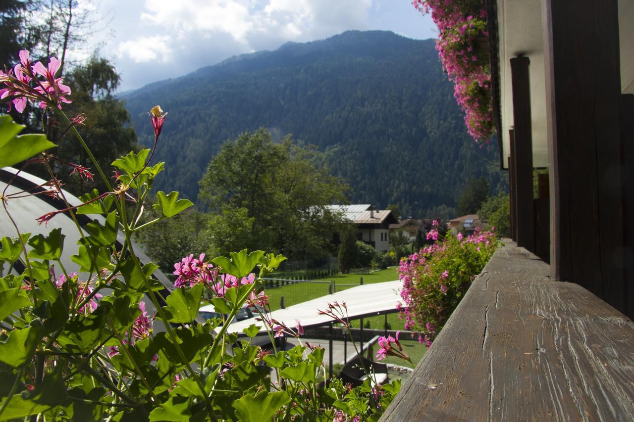 Hotel Lory Pinzolo Esterno foto