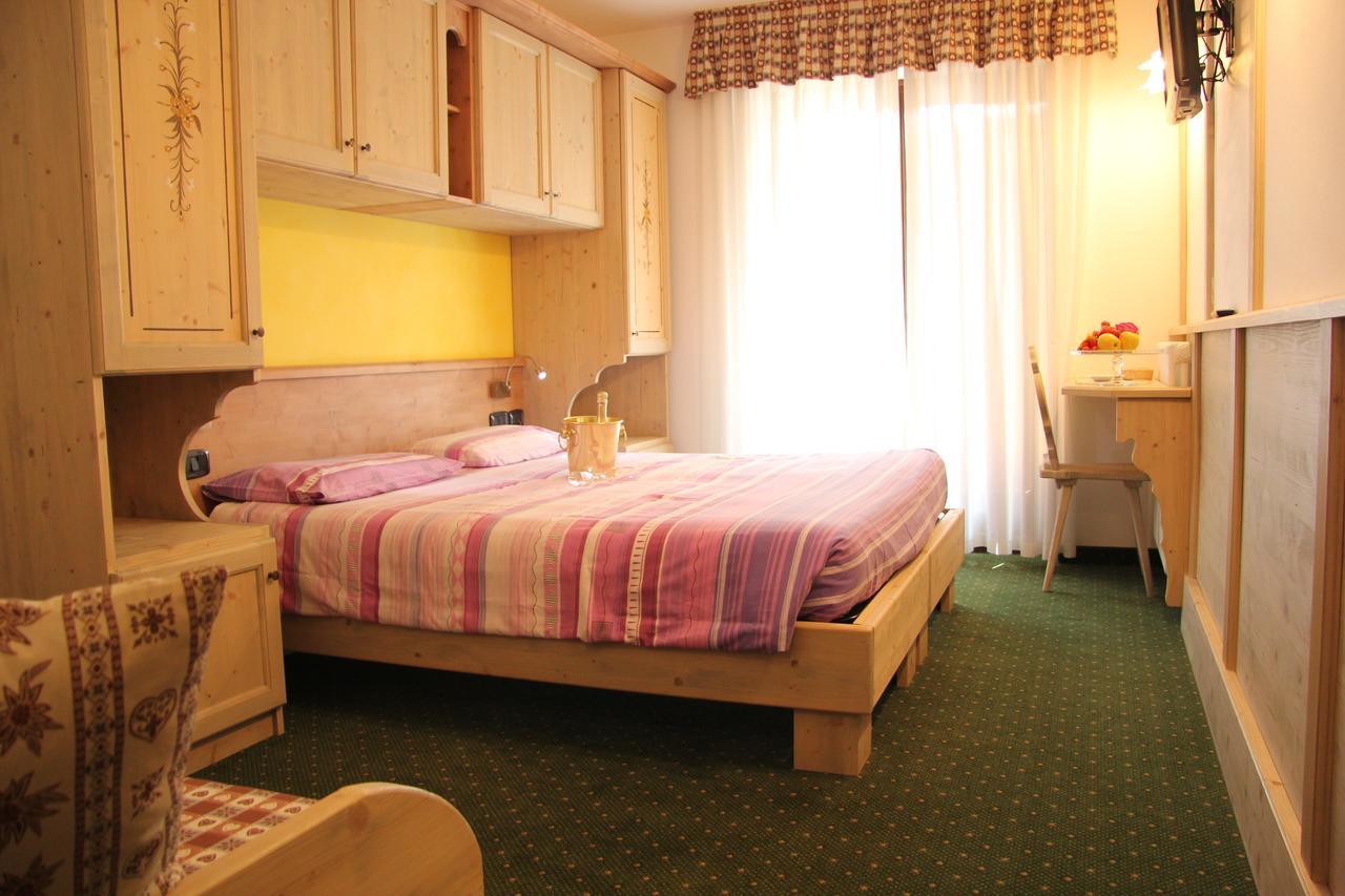 Hotel Lory Pinzolo Esterno foto